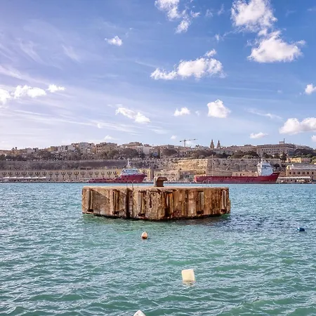 Plush One Bedroom With Sea View Balcony Lmac1-1 Appartement *