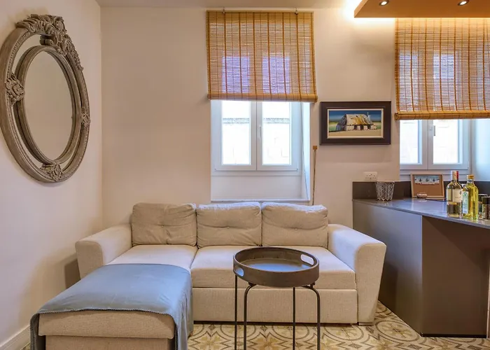 Plush One Bedroom With Sea View Balcony Lmac1-1 Apartament