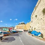 Plush One Bedroom With Sea View Balcony Lmac1-1 * Senglea