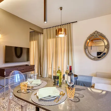 Апартаменты Plush One Bedroom With Sea View Balcony Lmac1-1 *