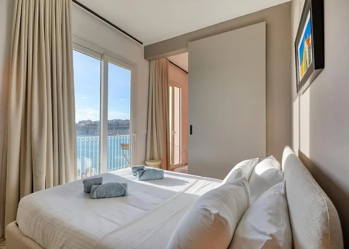 Plush One Bedroom With Sea View Balcony Lmac1-1 Daire