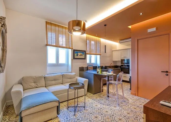 Plush One Bedroom With Sea View Balcony Lmac1-1 Daire Senglea