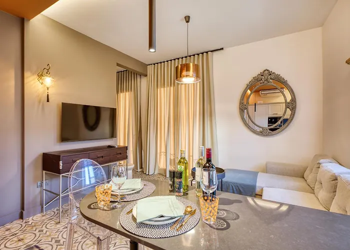 Daire Plush One Bedroom With Sea View Balcony Lmac1-1 *