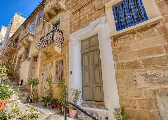 דירה Plush One Bedroom With Sea View Balcony Lmac1-1